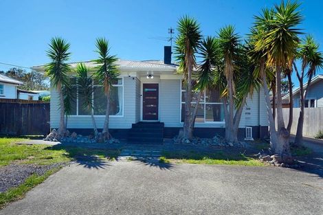 Photo of property in 29 Don Buck Road, Massey, Auckland, 0614