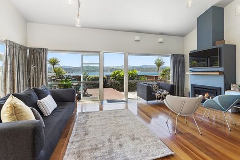 Photo of property in 118 Breaker Bay Road, Breaker Bay, Wellington, 6022