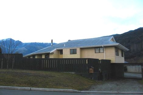 Photo of property in 19 Cornwall Street, Arrowtown, 9302