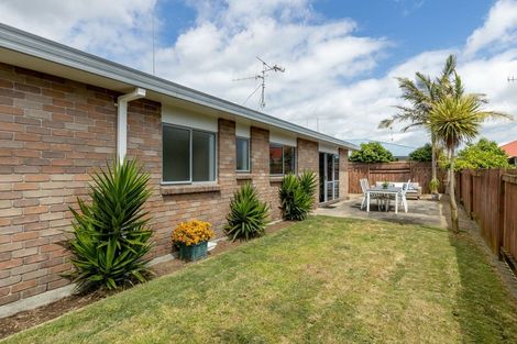 Photo of property in 82 Evans Road, Papamoa Beach, Papamoa, 3118