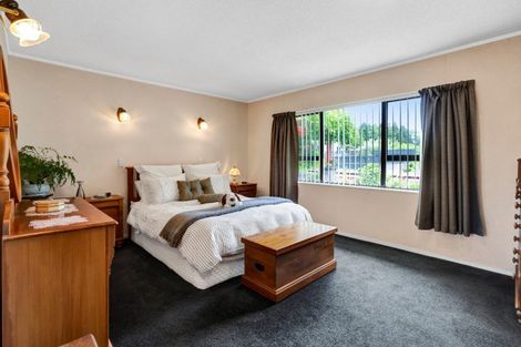 Photo of property in 21 Kowhai Street, Inglewood, 4330