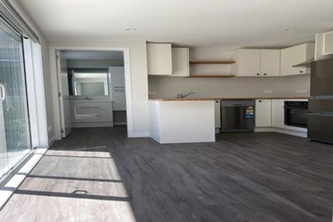 Photo of property in 4 Glendavar Street, Berhampore, Wellington, 6023