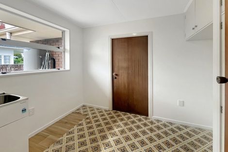 Photo of property in 15 College Street, Awapuni, Palmerston North, 4412