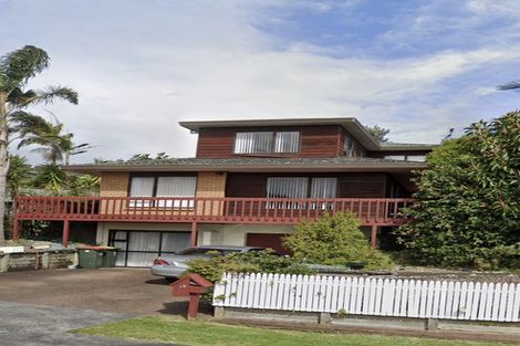 Photo of property in 10 Ewhurst Place, Goodwood Heights, Auckland, 2105