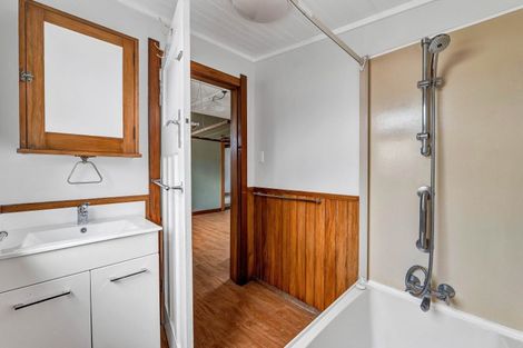 Photo of property in 155 Regan Street, Stratford, 4332