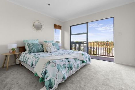 Photo of property in 44 Bannings Way, Hobsonville, Auckland, 0618