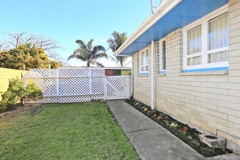 Photo of property in 6/813 Clive Street, Akina, Hastings, 4122