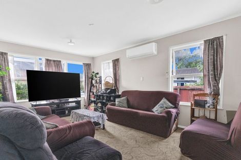 Photo of property in 4 Wickman Way, Mangere East, Auckland, 2024
