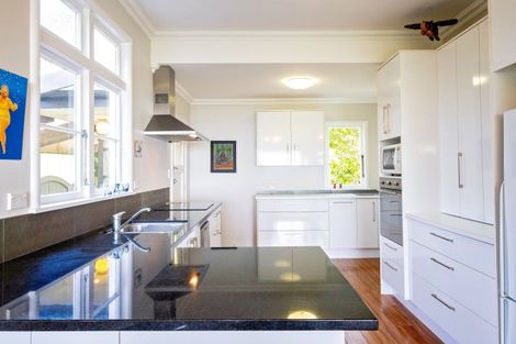 Photo of property in 114 Thompson Road, Bluff Hill, Napier, 4110