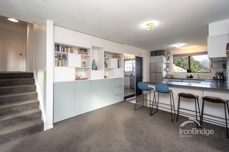 Photo of property in 10 Osmond Lane, Mount Pleasant, Christchurch, 8081