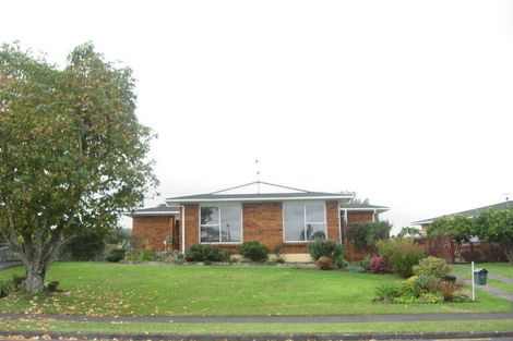 Photo of property in 30 Walworth Avenue, Pakuranga Heights, Auckland, 2010