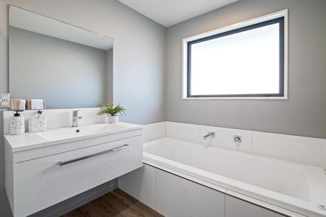 Photo of property in 207 Breezes Road, Aranui, Christchurch, 8061