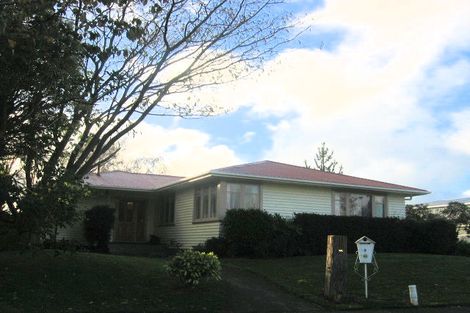 Photo of property in 9 Woburn Place, Takaro, Palmerston North, 4412