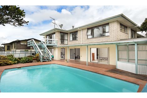 Photo of property in 25 Riverside Drive, Waiuku, 2123