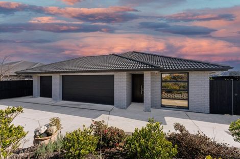 Photo of property in 16 Lippiatt Crescent, Pokeno, 2402