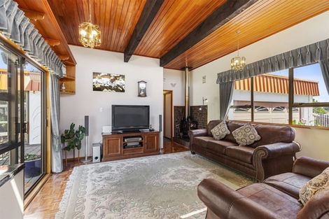 Photo of property in 27 Mercury Way, Whitby, Porirua, 5024