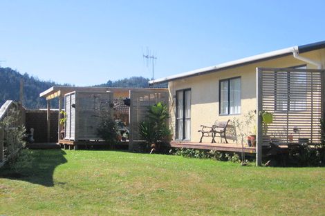 Photo of property in 100 Awarua Place, Whangamata, 3620