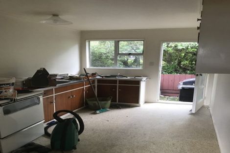 Photo of property in 4/210 Newlands Road, Newlands, Wellington, 6037