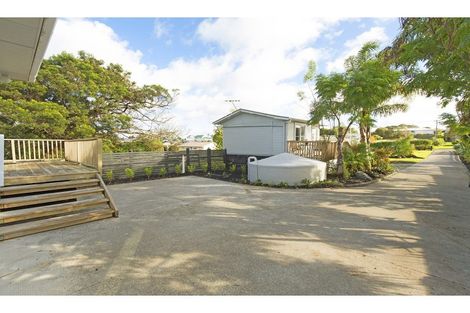 Photo of property in 25 Brandon Road, Manly, Whangaparaoa, 0930