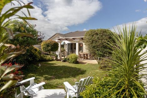 Photo of property in 54 Oreti Crescent, Papamoa Beach, Papamoa, 3118