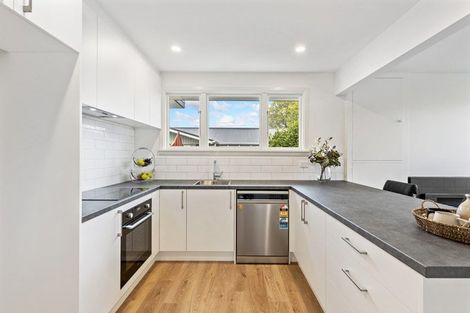 Photo of property in 43 Stackhouse Avenue, Bishopdale, Christchurch, 8053