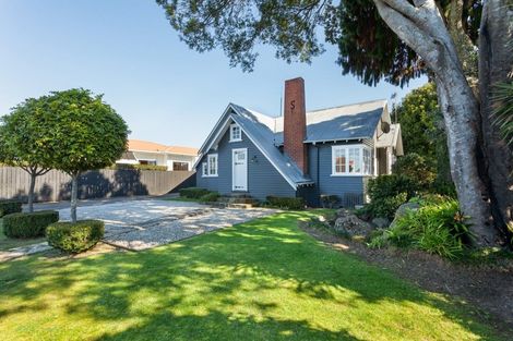 Photo of property in 379a Devonport Road, Tauranga South, Tauranga, 3112
