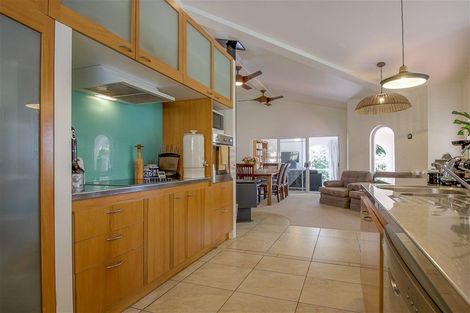 Photo of property in 67 Pa Road, Kerikeri, 0230