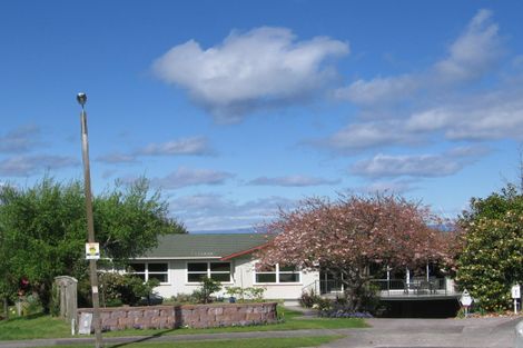 Photo of property in 8 Beachman Grove, Hilltop, Taupo, 3330