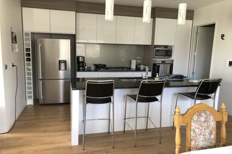 Photo of property in 5 Twin Parks Rise, Papakura, 2110