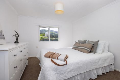 Photo of property in 2 Mclennan Road, Hawea Flat, Wanaka, 9382