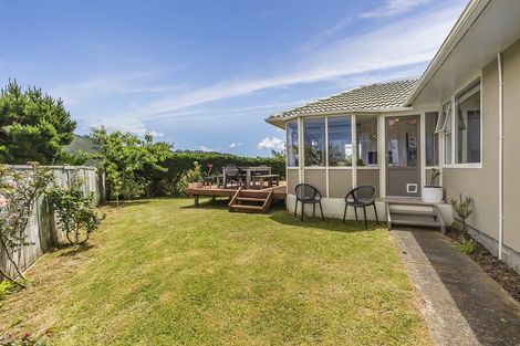 Photo of property in 18 Baffin Grove, Kingston, Wellington, 6021