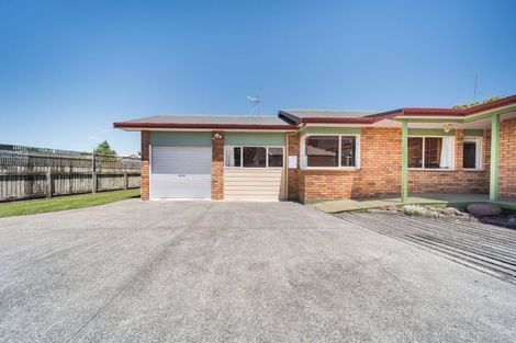 Photo of property in 12a Carthew Street, Feilding, 4702