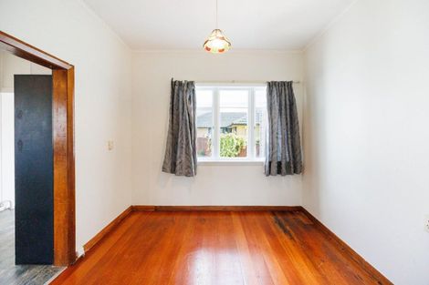 Photo of property in 17 Haydon Street, Roslyn, Palmerston North, 4414