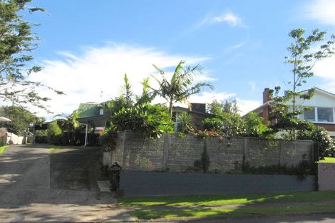 Photo of property in 1/28 Megan Avenue, Pakuranga Heights, Auckland, 2010