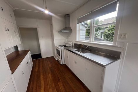 Photo of property in 20 Pitcairn Crescent, Bryndwr, Christchurch, 8053