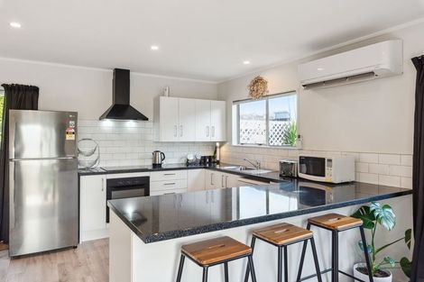 Photo of property in 22a Kapiti Road, Paraparaumu, 5032