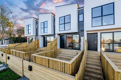 Photo of property in 4b Hepburn Road, Glendene, Auckland, 0602