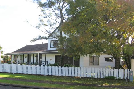 Photo of property in 2 Derrimore Heights, Clover Park, Auckland, 2019