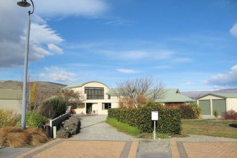 Photo of property in 26 Matthews Crescent, Cromwell, 9310