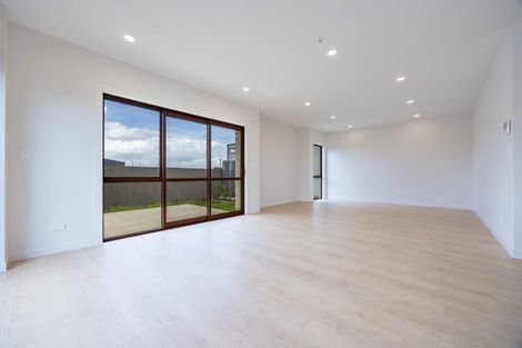 Photo of property in 55 Maungakaraka Road, Karaka, 2580