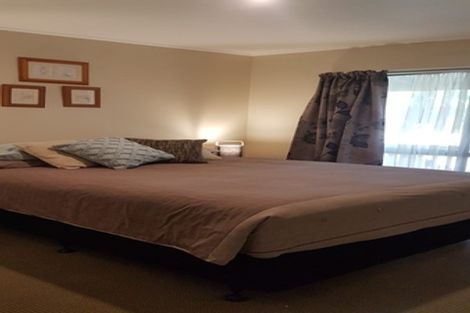 Photo of property in 3 Marendellas Drive, Bucklands Beach, Auckland, 2014