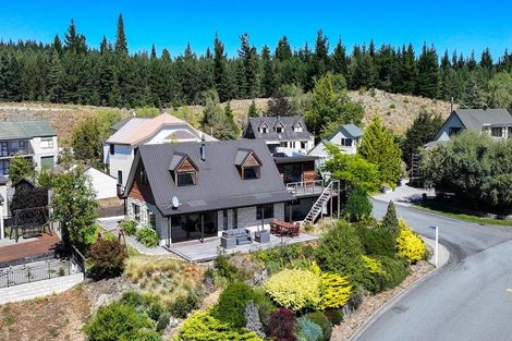 Photo of property in 4 Hamilton Drive, Lake Tekapo, 7999