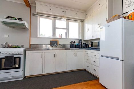 Photo of property in 42 Thames Road, Paeroa, 3600