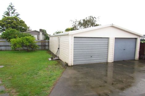 Photo of property in 11 Heather Street, Levin, 5510