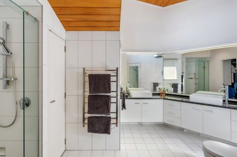 Photo of property in 3 Scorpio Place, Windsor Park, Auckland, 0632