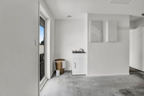 Photo of property in 33a Upjohn Street, Brooklands, New Plymouth, 4310