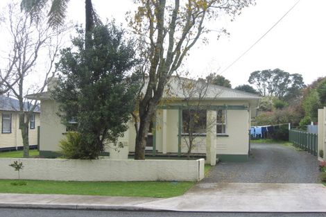 Photo of property in 9 Hursthouse Street, Vogeltown, New Plymouth, 4310