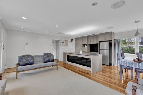Photo of property in 2 Carrington Avenue, Hillcrest, Hamilton, 3216