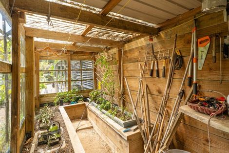 Photo of property in 49 Sarahs Hill, Hahei, Whitianga, 3591