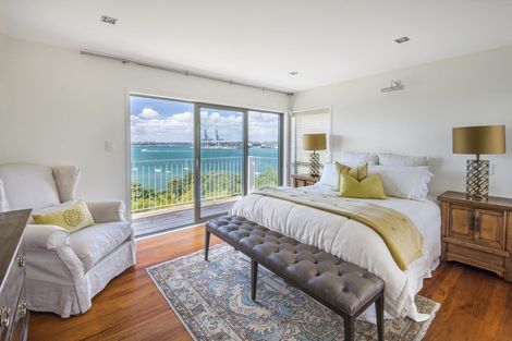 Photo of property in 31a Stanley Point Road, Stanley Point, Auckland, 0624